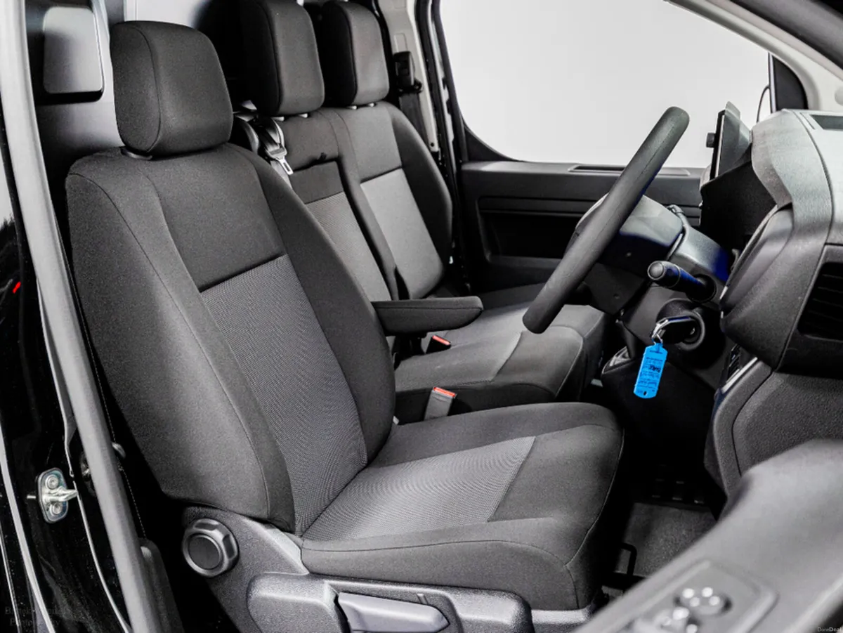 Peugeot Expert Pro Premium 1.5 Diesel 120HP - LWB - Image 3