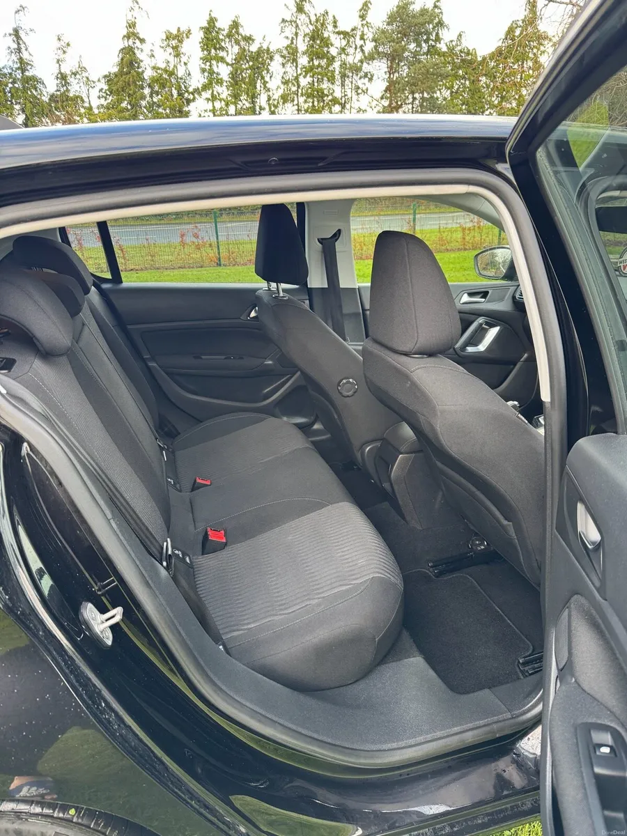 Peugeot 308 - Image 3