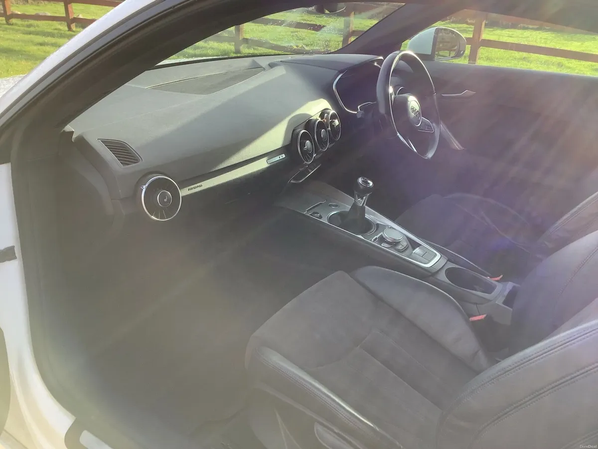 Audi TT 2016 - Image 2