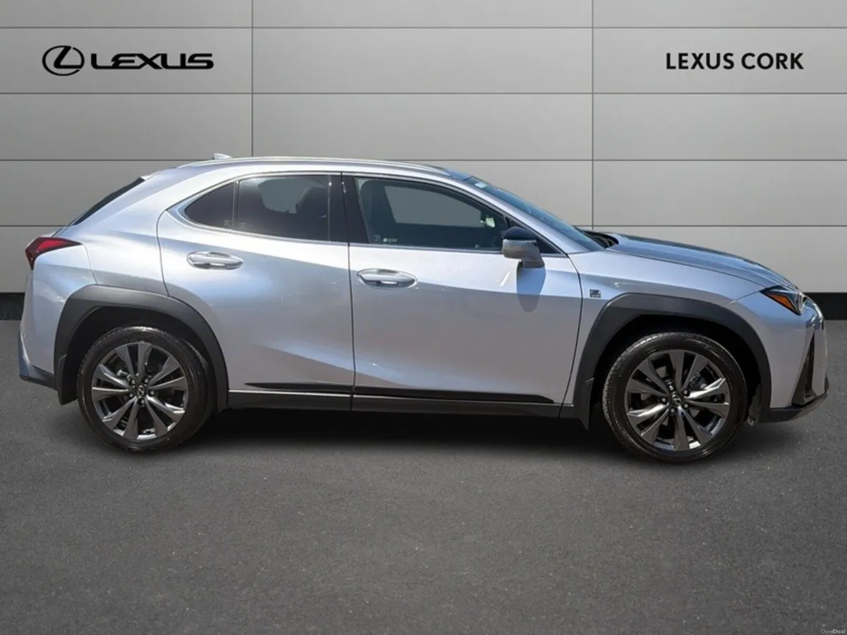 Lexus UX UX300H F SPORT DESIGN - Image 4