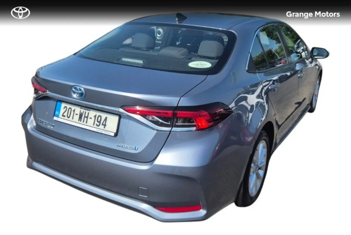 Toyota Corolla 1.8 HYBRID LUNA SAL 4DR AUTO - Image 3
