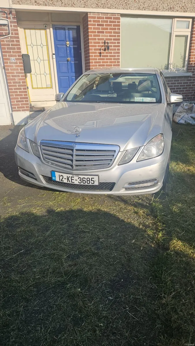 Mercedes-Benz E-Class 2012 - Image 3