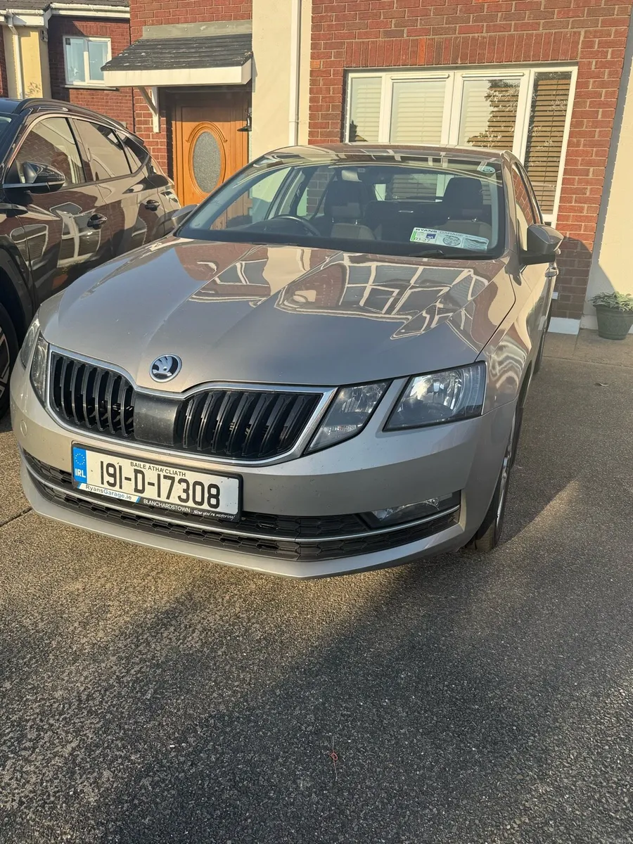Skoda Octavia Style 1.6 TDI *WINTER PACK* - Image 3