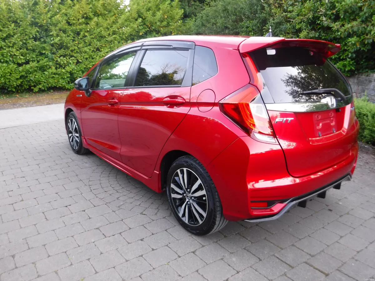 HONDA FIT 1.5 AUTO HYBRID SPORTS ANDROID+CARPLAY - Image 4