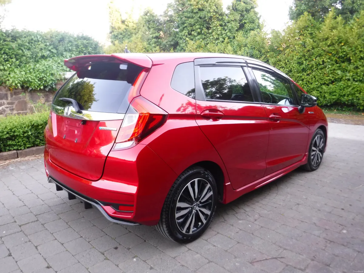 HONDA FIT 1.5 AUTO HYBRID SPORTS ANDROID+CARPLAY - Image 3