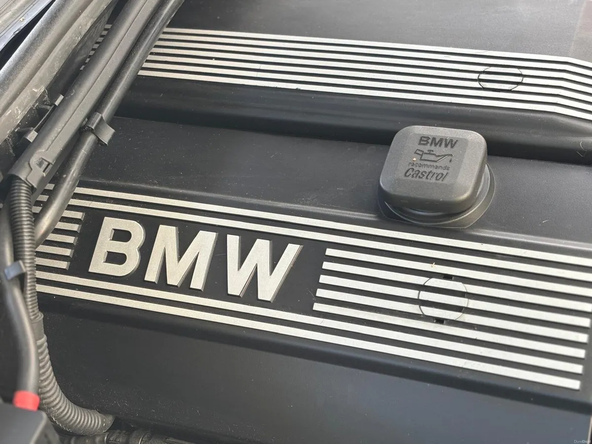 BMW 3-Series 2003 - Image 6
