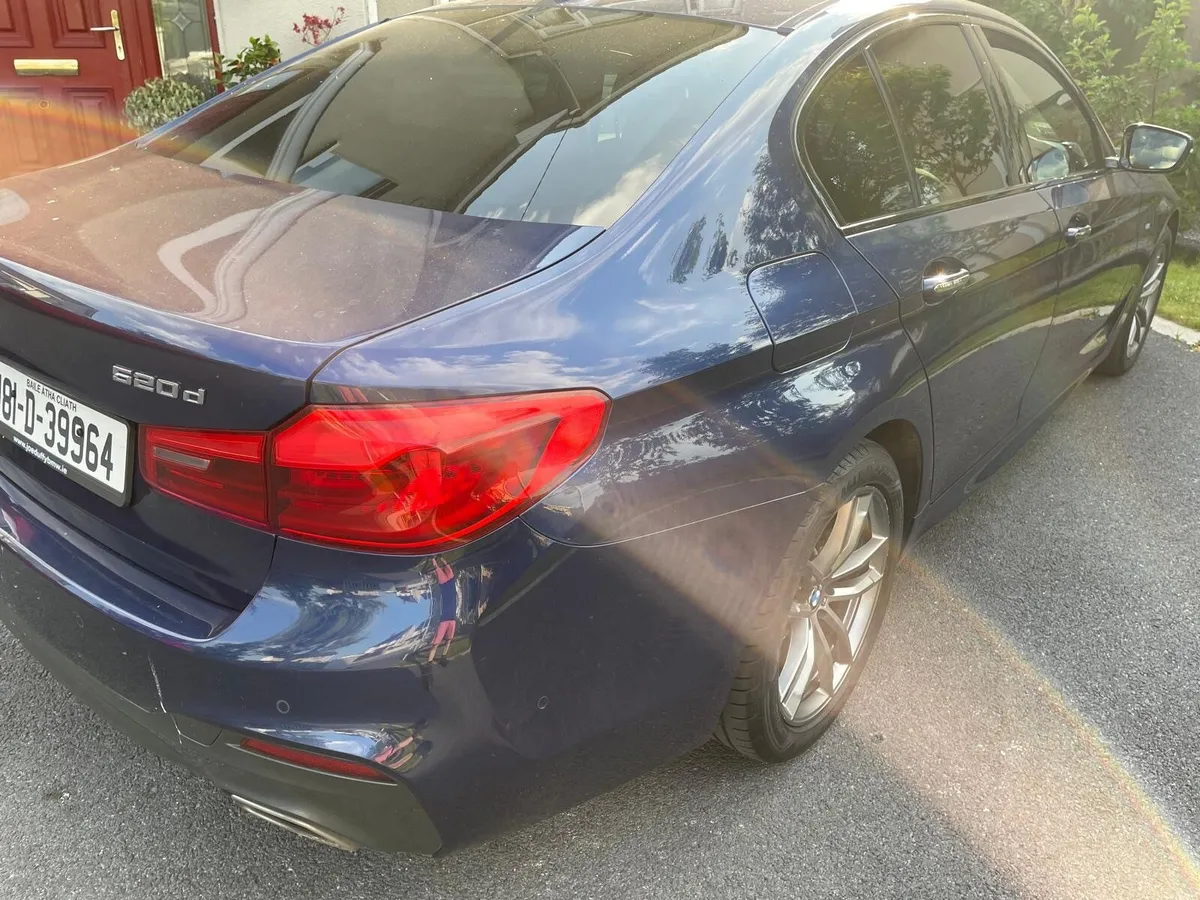BMW 5-Series 2018 - Image 4