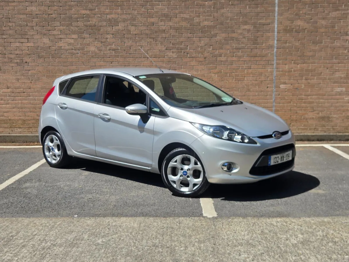 Ford Fiesta 2013 - Image 2