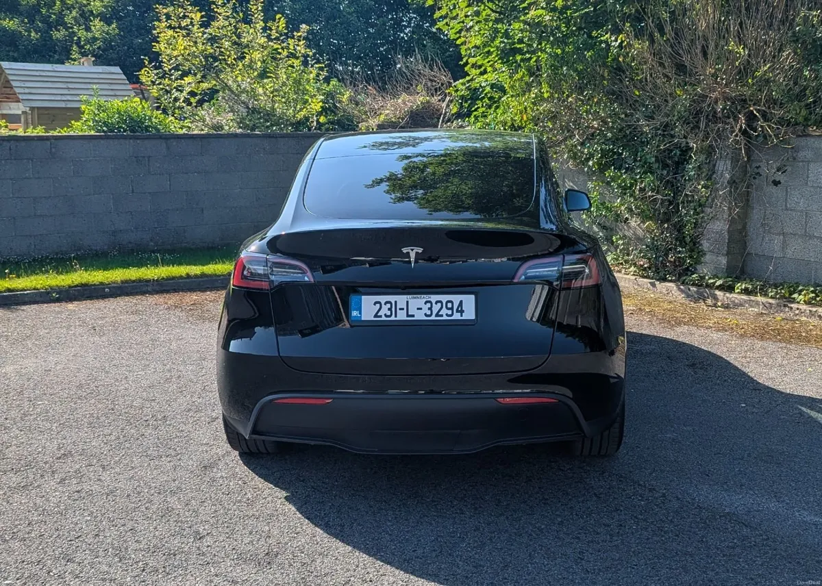 Tesla Model Y RWD 2023 - Image 4