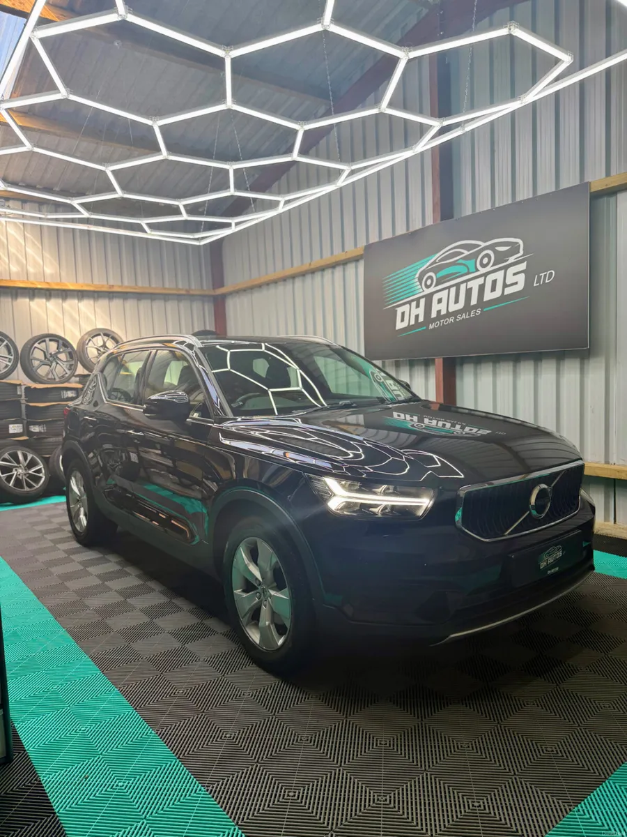 2019 Volvo XC40 - 4 Wheel drive & Automatic! - Image 1