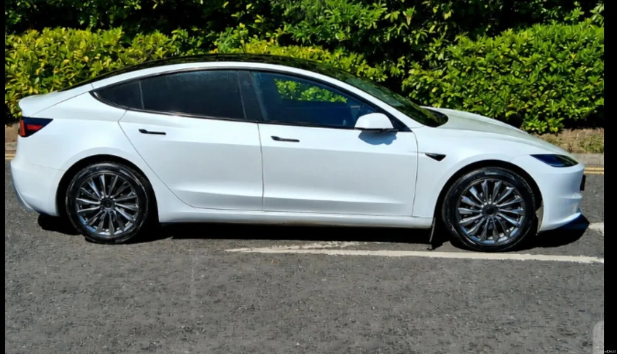 Tesla model 3 RWD (242) - Image 1