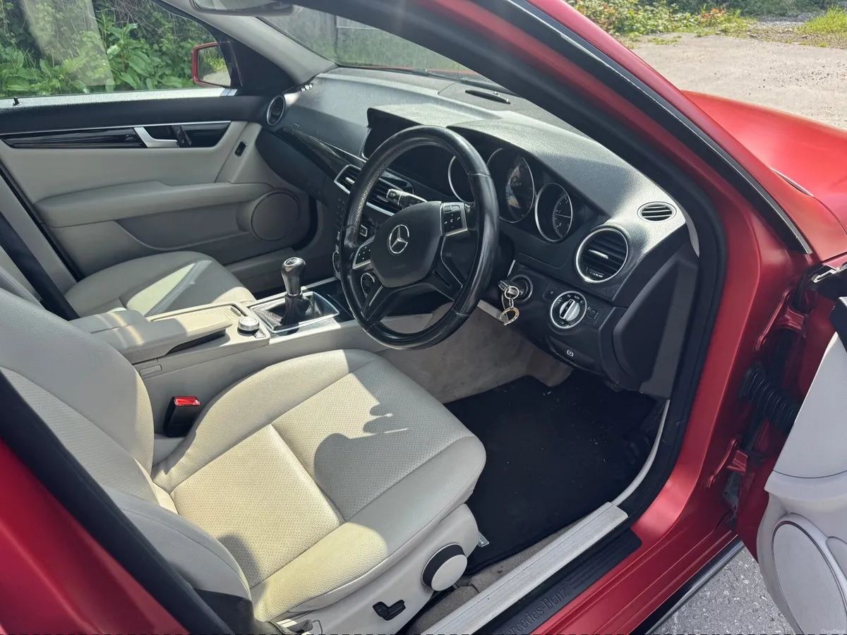 Mercedes-Benz C-Class 2013 - Image 4