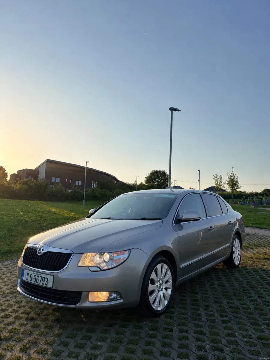 Skoda Superb - Image 1