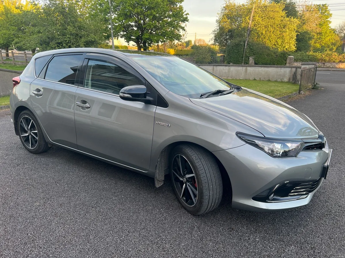 Toyota Auris Luna sport Automatic - Image 2
