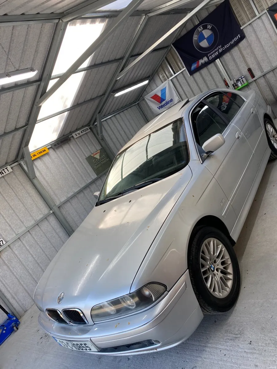 BMW 5-Series 2003 - Image 3