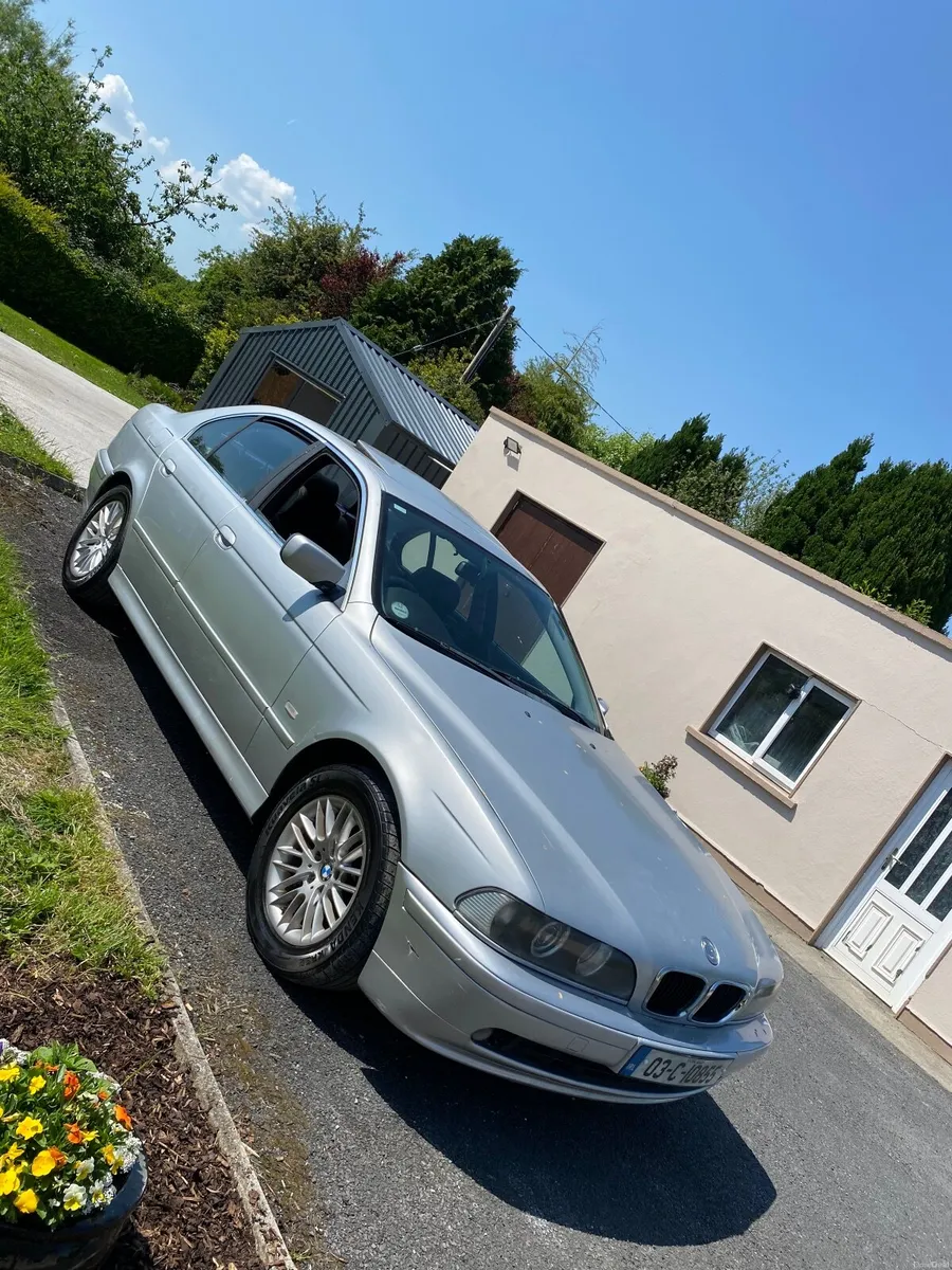 BMW 5-Series 2003 - Image 1