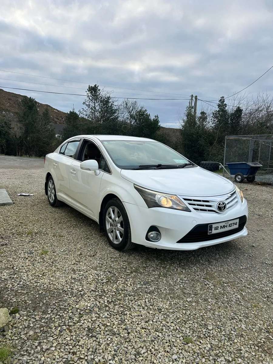Toyota Avensis 2012 - Image 1
