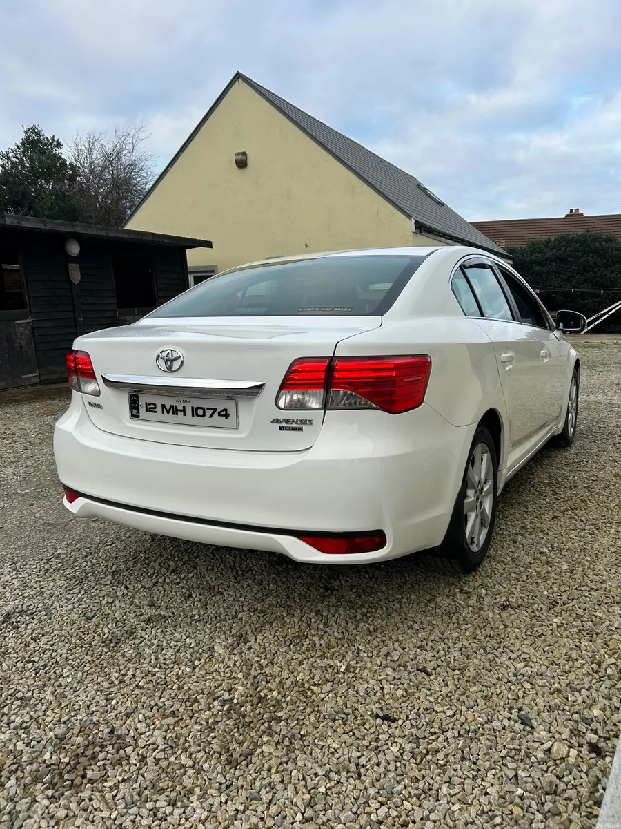 Toyota Avensis 2012 - Image 4