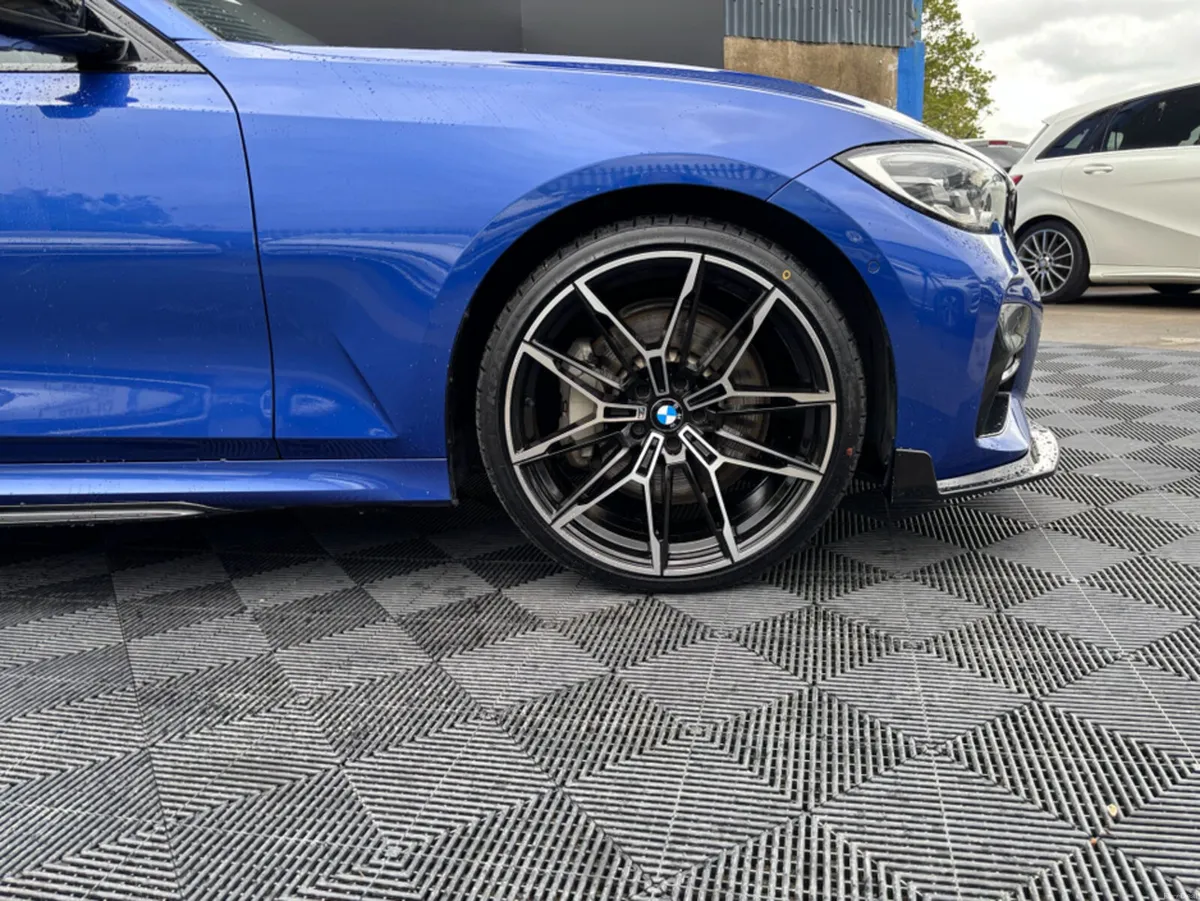 BMW 3-Series BMW 330e individual M-sport plug in h - Image 3