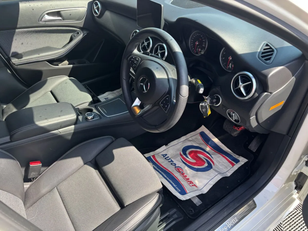Mercedes-Benz A-Class Merc a180, 1,6 petrol,  amg - Image 4