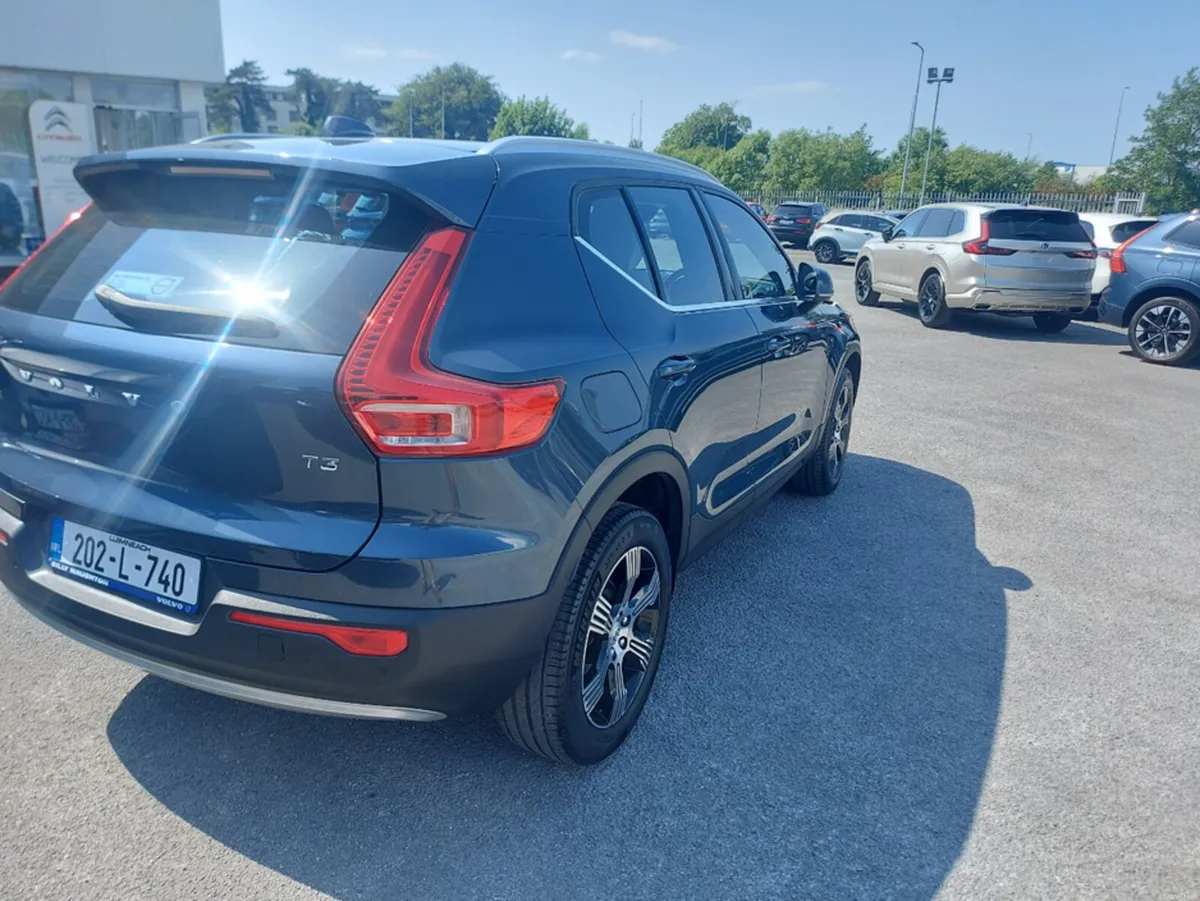 Volvo XC40 T3 INSCRIPTION 5DR AUTO - Image 3