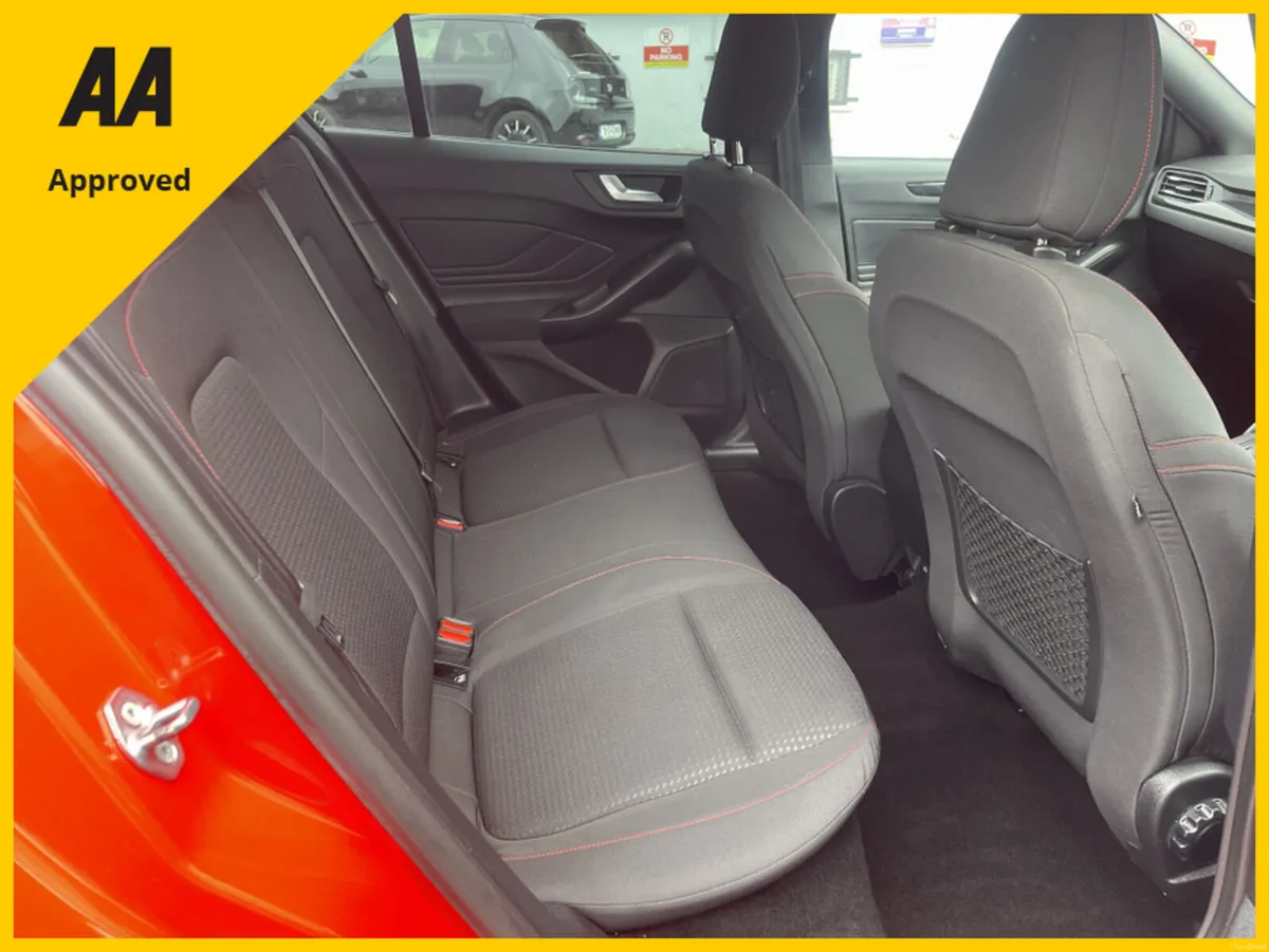 Ford Focus 1.0 T ST-LINE ECOBOOST - Image 3