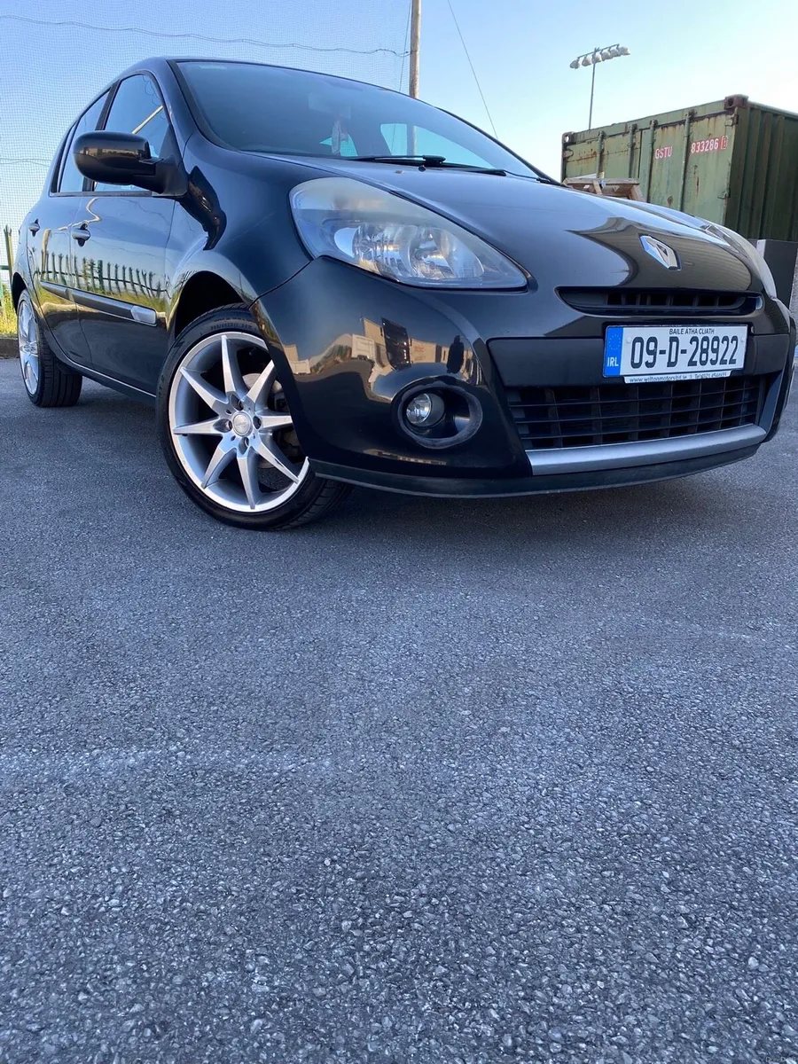 Renault Clio 1.2 petrol NCT&TAX - Image 1
