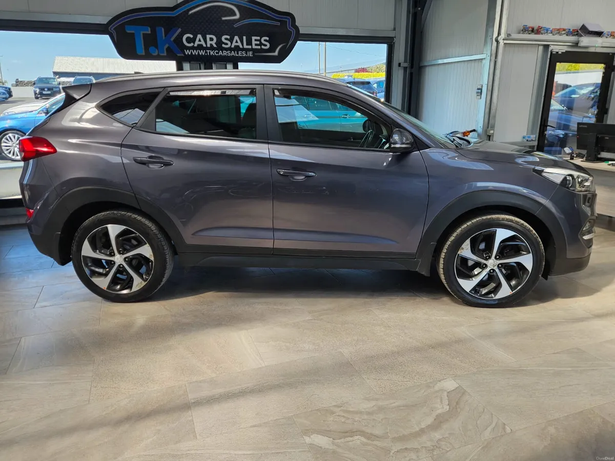 18 HYUNDAI TUCSON  EXECUTIVE SE - Image 3