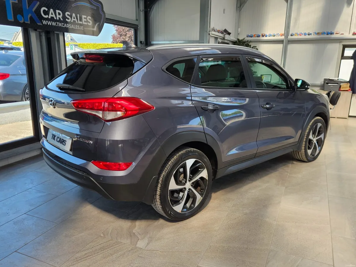 18 HYUNDAI TUCSON  EXECUTIVE SE - Image 2