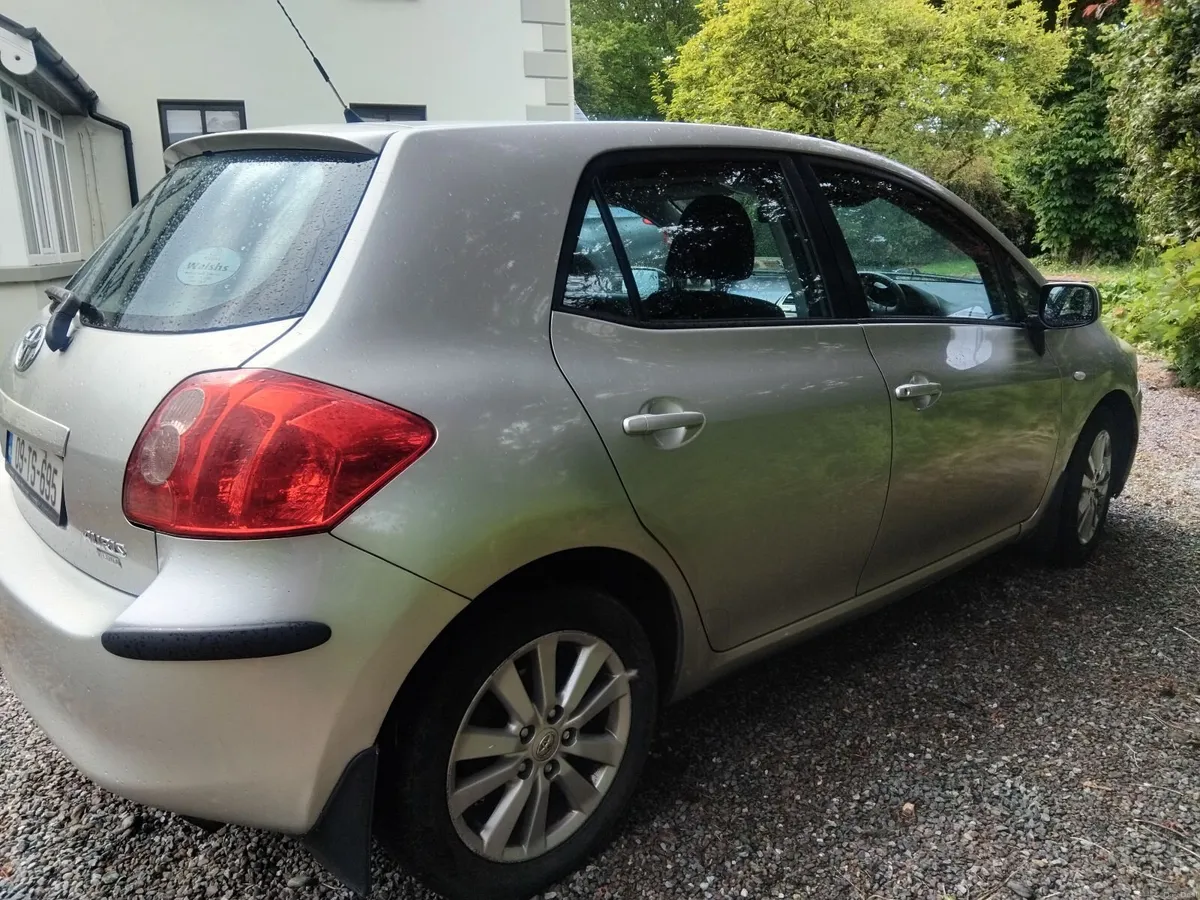 Toyota Auris 2009 - Image 3