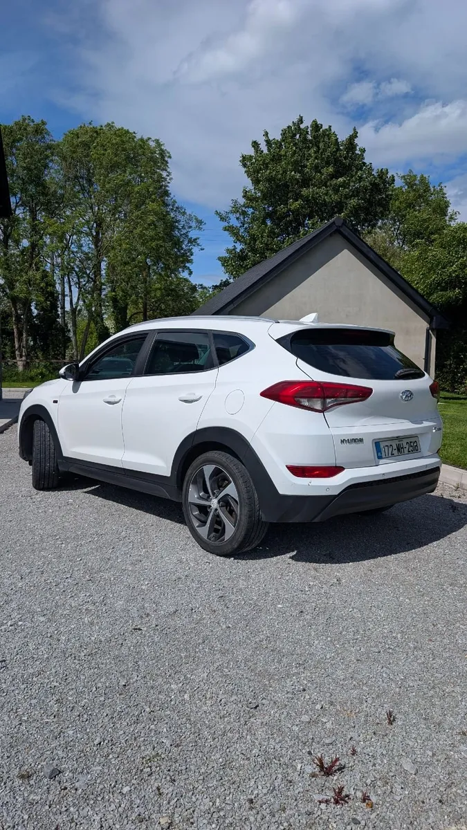 172 Hyundai Tucson Sport edition - NCT 03/28 - Image 4