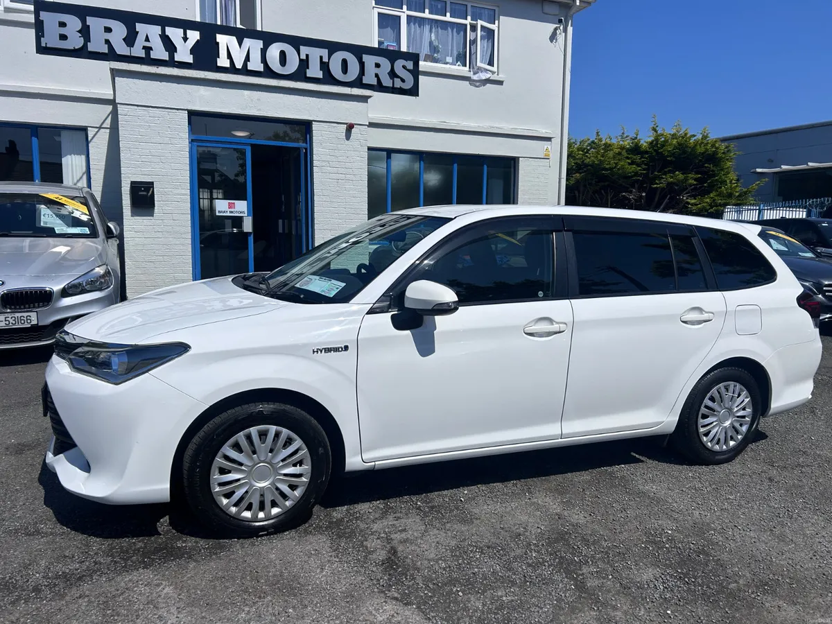 2017 TOYOTA COROLLA FIELDER ESTATE HYBRID AUTO - Image 1