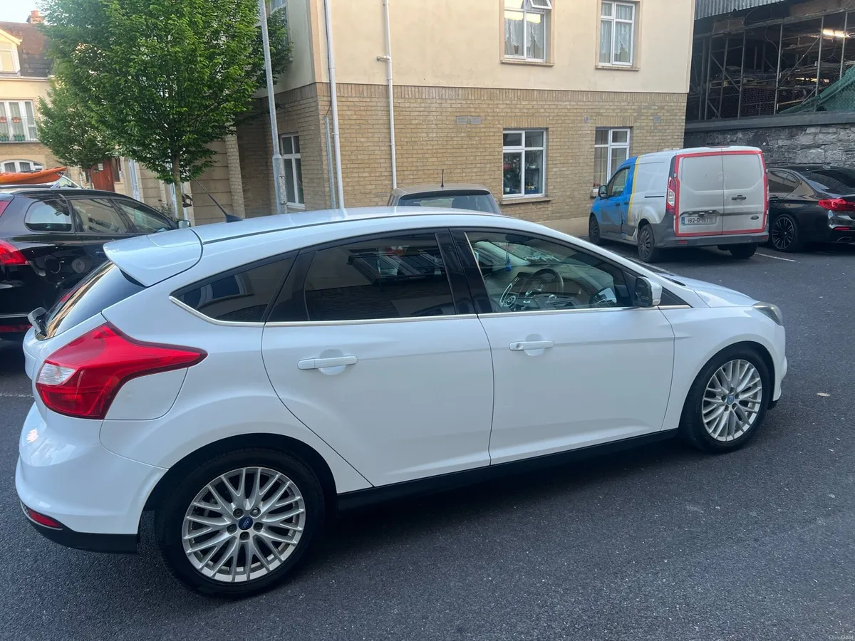 Car - Image 3