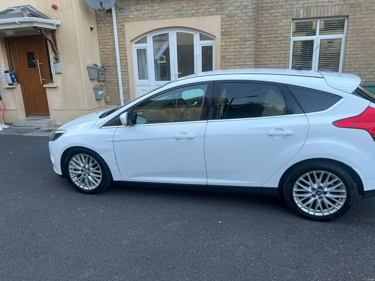 Car - Image 1