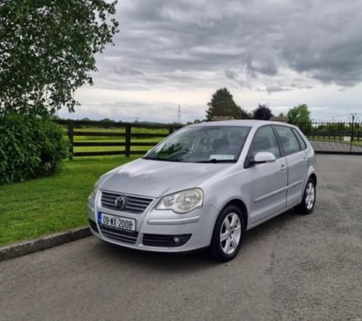 Volkswagen Polo 2009 1.4 TDI Low KM! 113k KM - Image 2