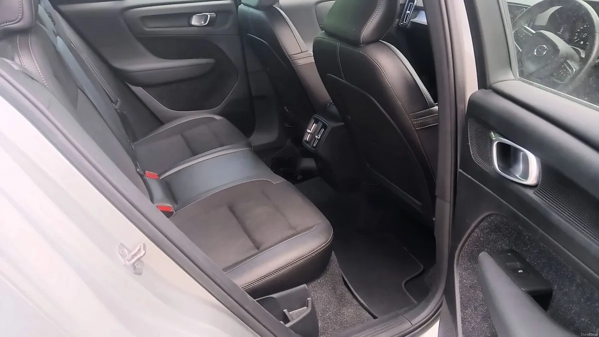 Volvo XC40 2019 - Image 2