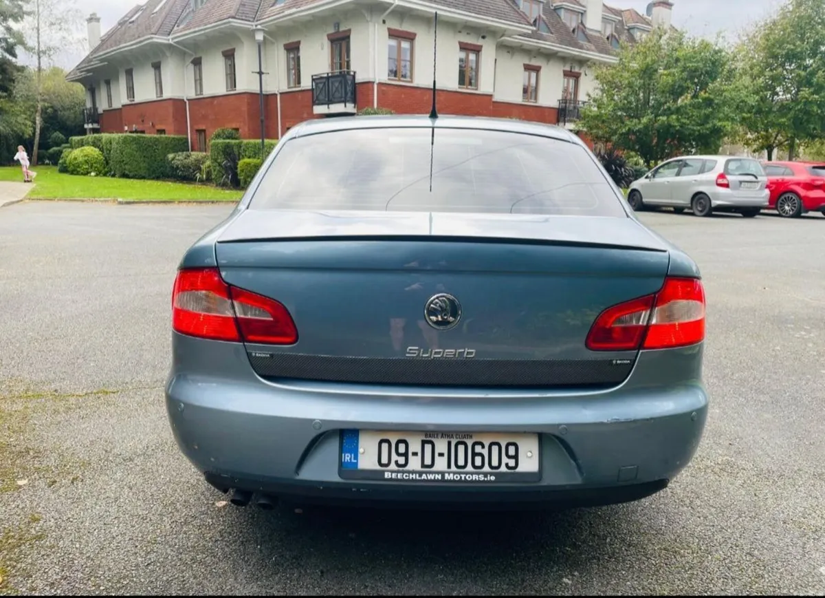 Skoda Superb 2009 - Image 2
