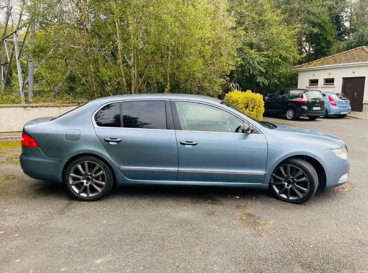 Skoda Superb 2009 - Image 3