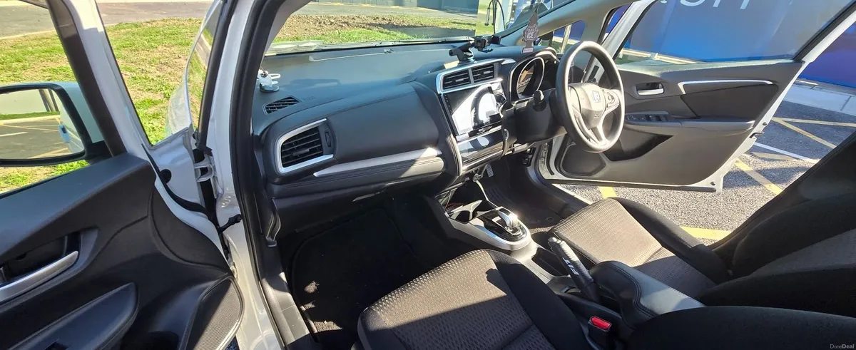 2019 Honda Fit Hybrid | Warranty Until Jul 2028 - Image 4