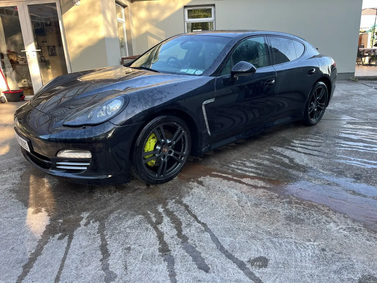 Porsche Panamera 3.0 d mint condition - Image 3