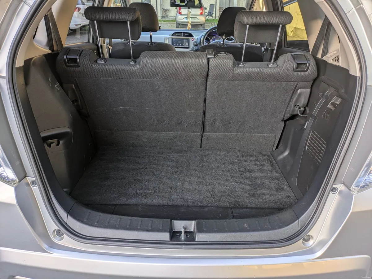 Honda Fit 2012 Hybrid Automatic - Image 4