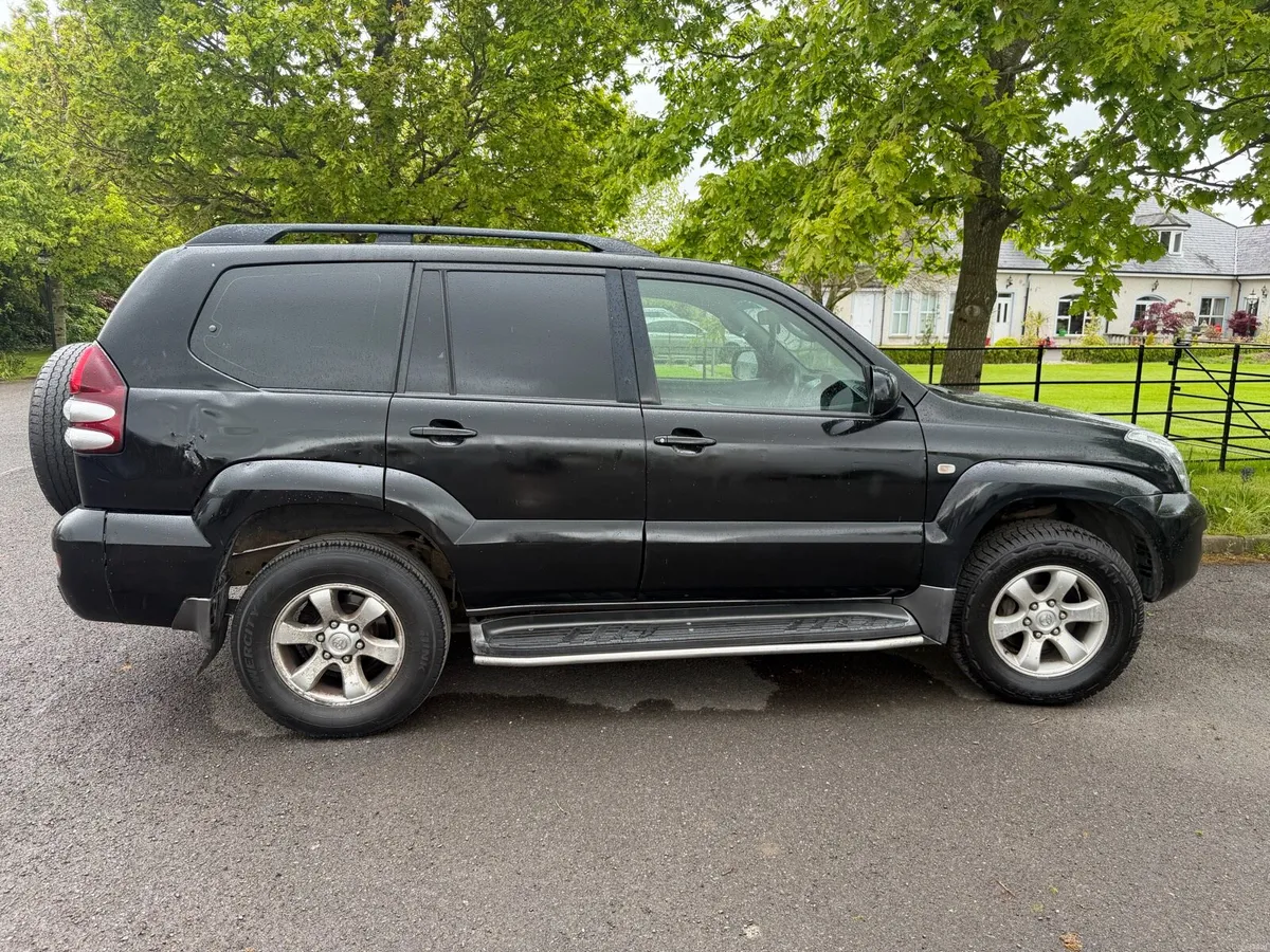 Toyota Land Cruiser - Image 3