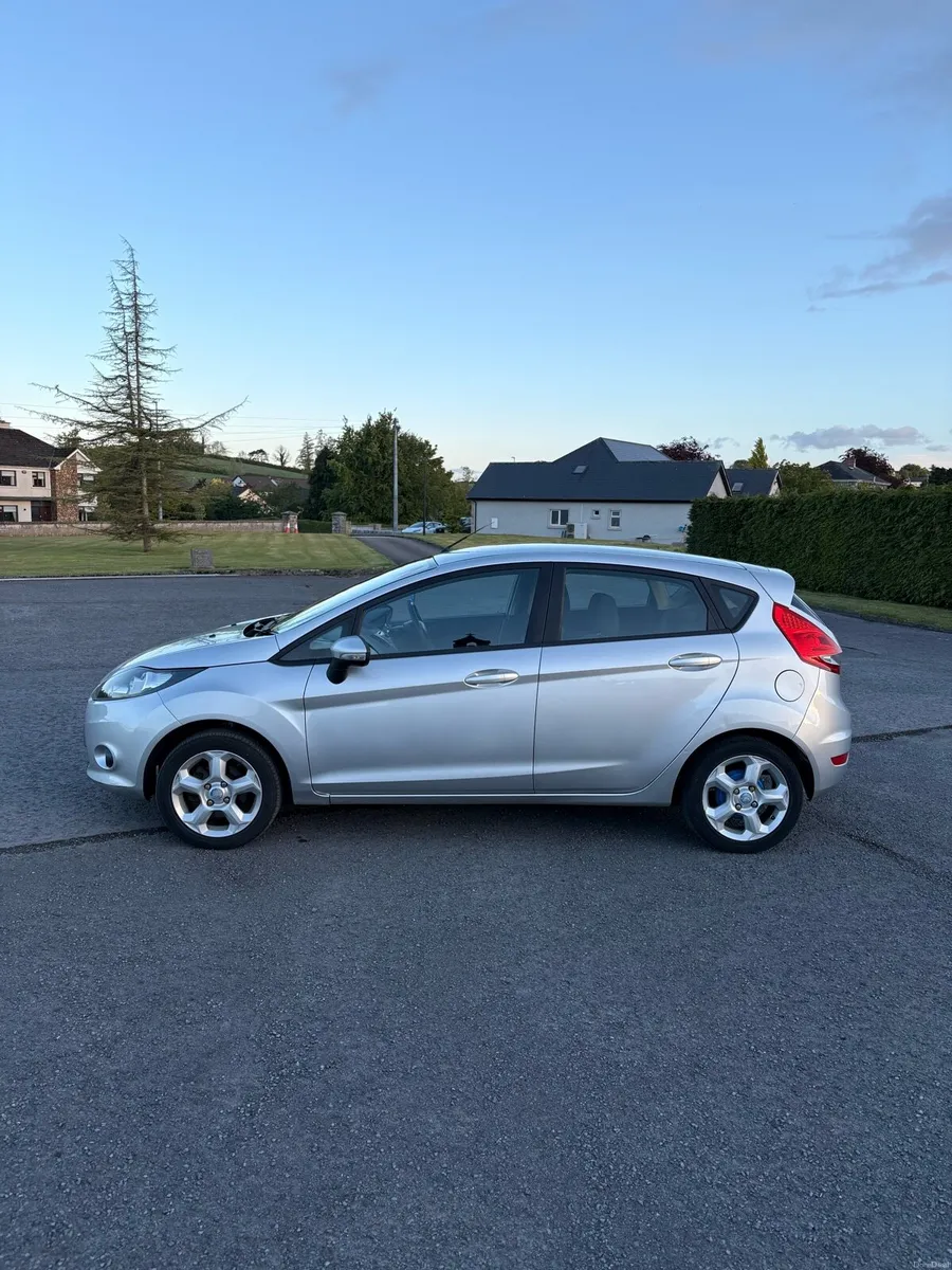 Ford Fiesta - Image 4