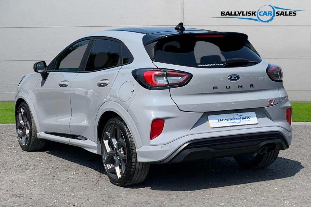 Ford Puma 1.0T 170PS ST Hybrid Auto in Grey Matter - Image 2