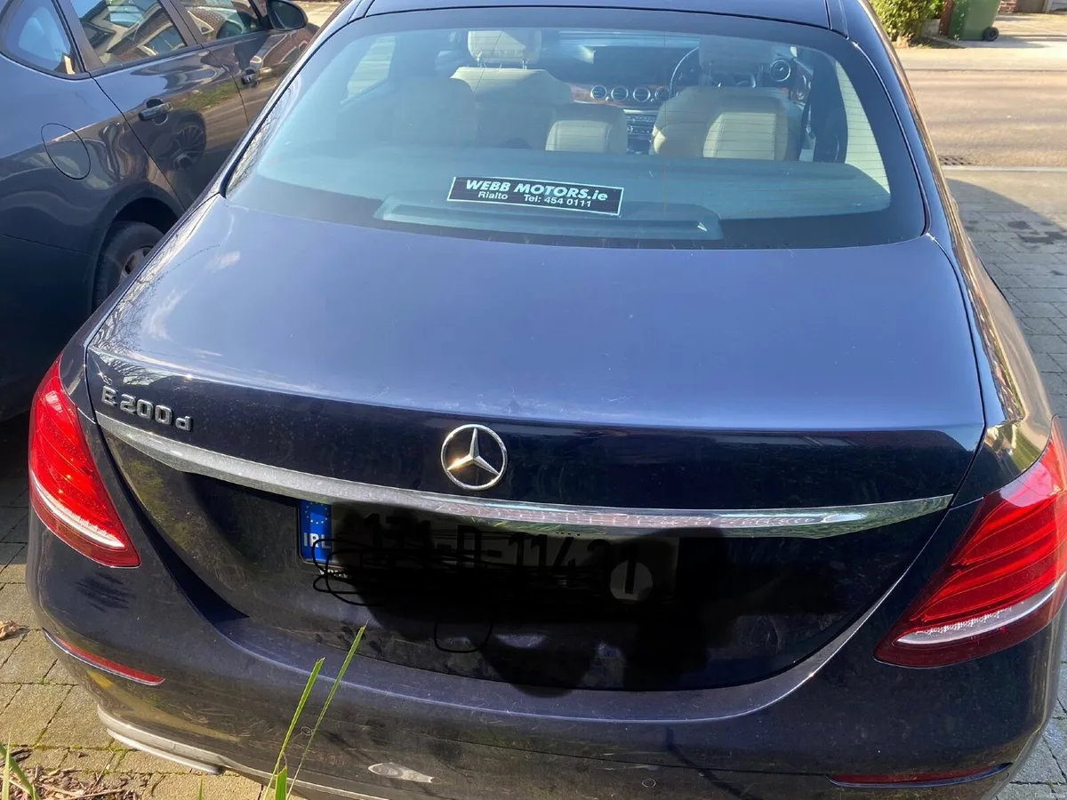 Mercedes-Benz E-Class 2017 - Image 3