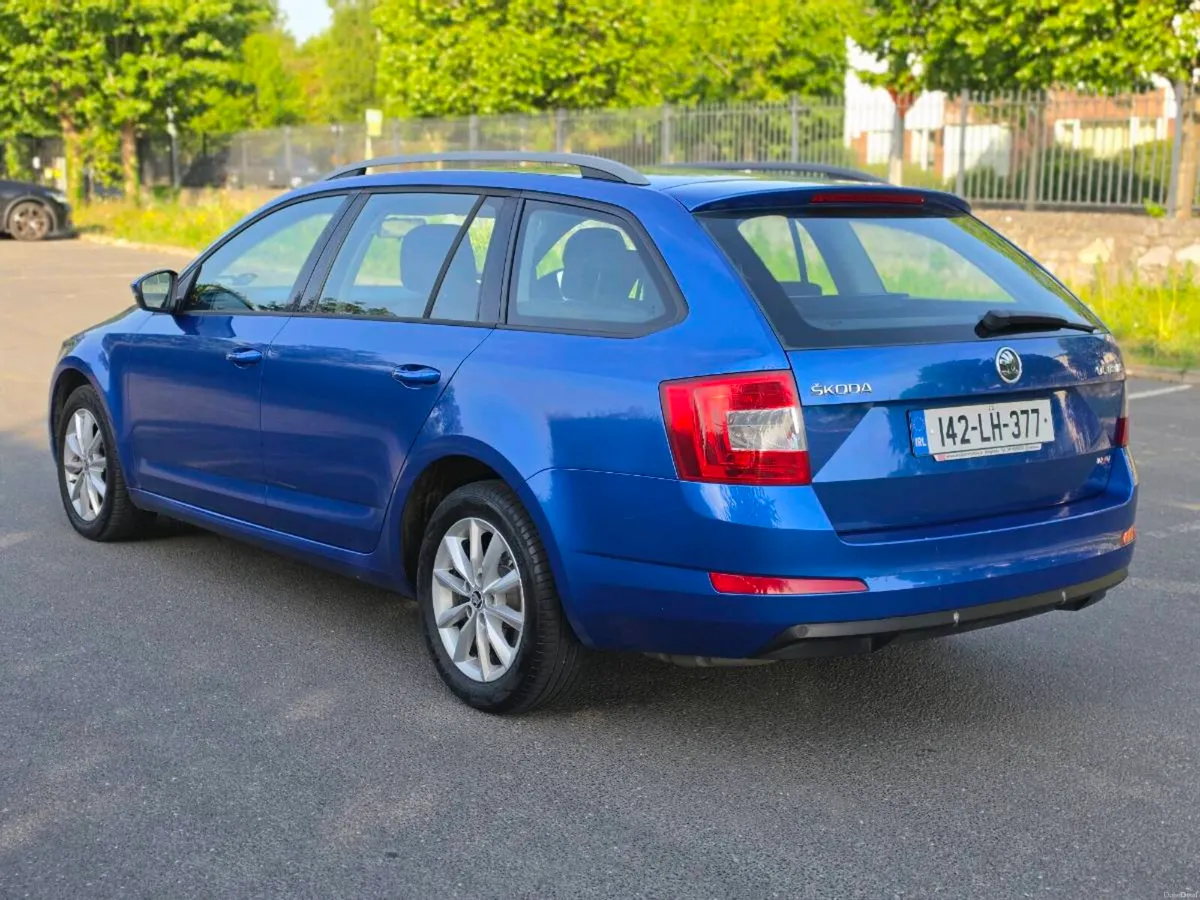 142 SKODA OCTAVIA 4X4 ESTATE fresh NCT - Image 3