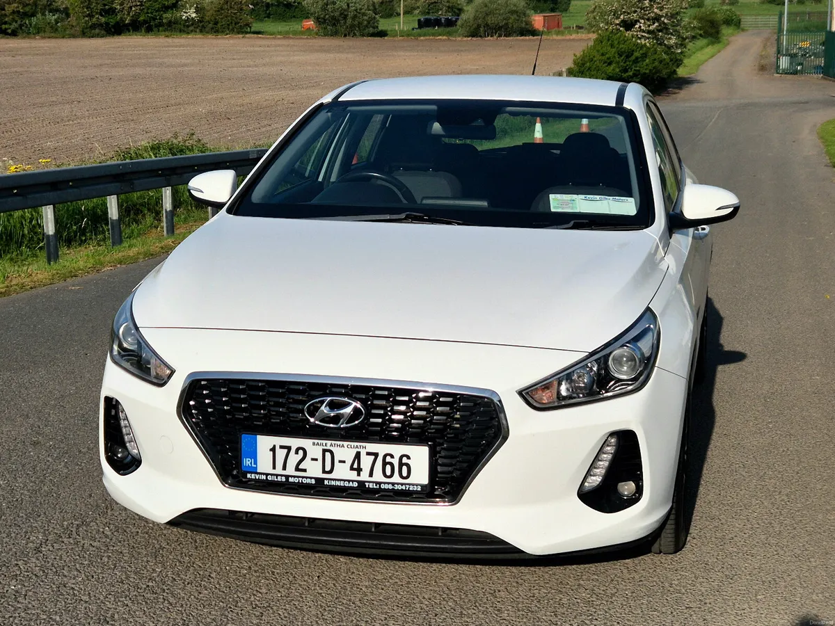 Hyundai i30  I 30 DELUXE - Image 2