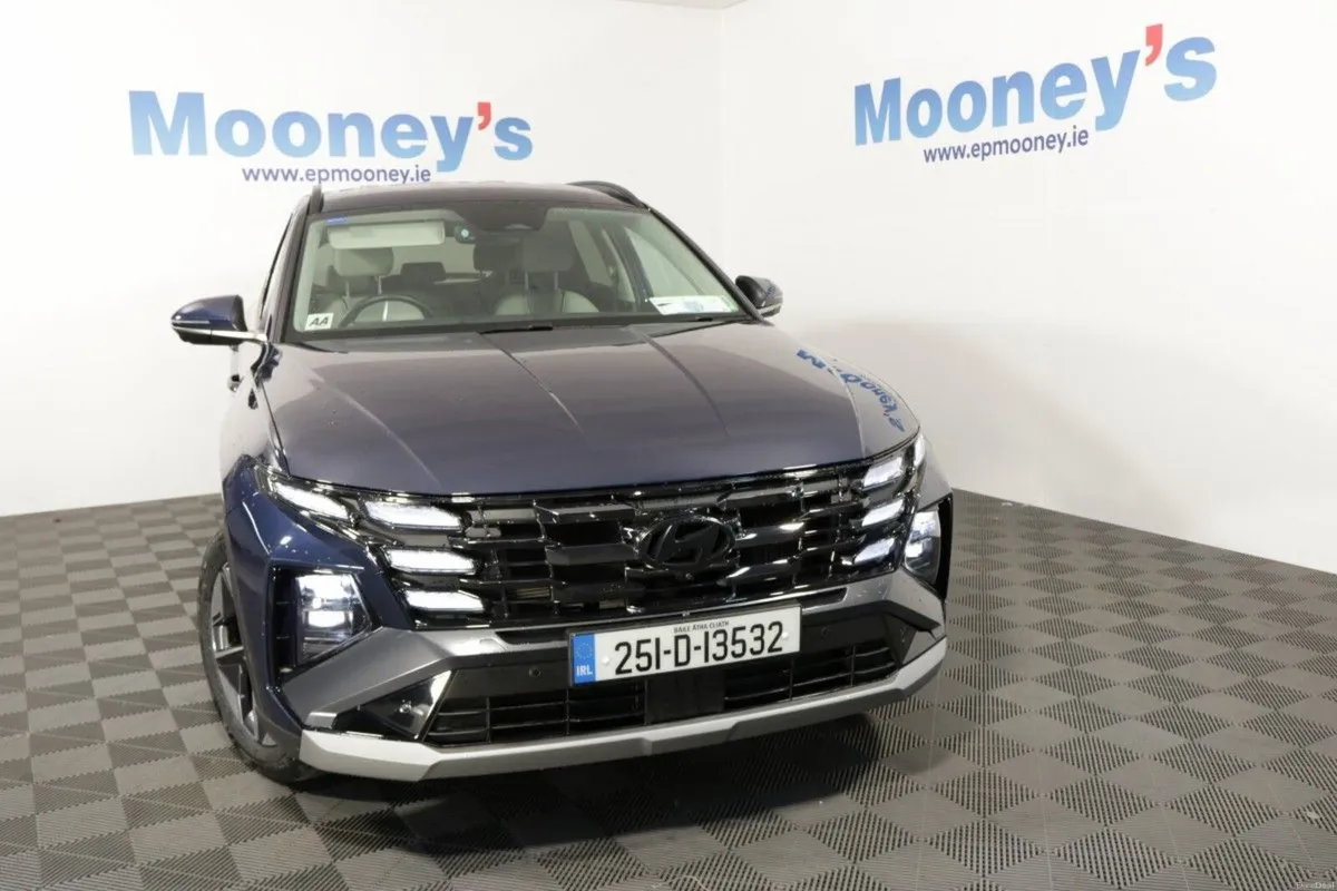 Hyundai Tucson EXECUTIVE PLUS 1.6L DIESEL SUV - Image 2