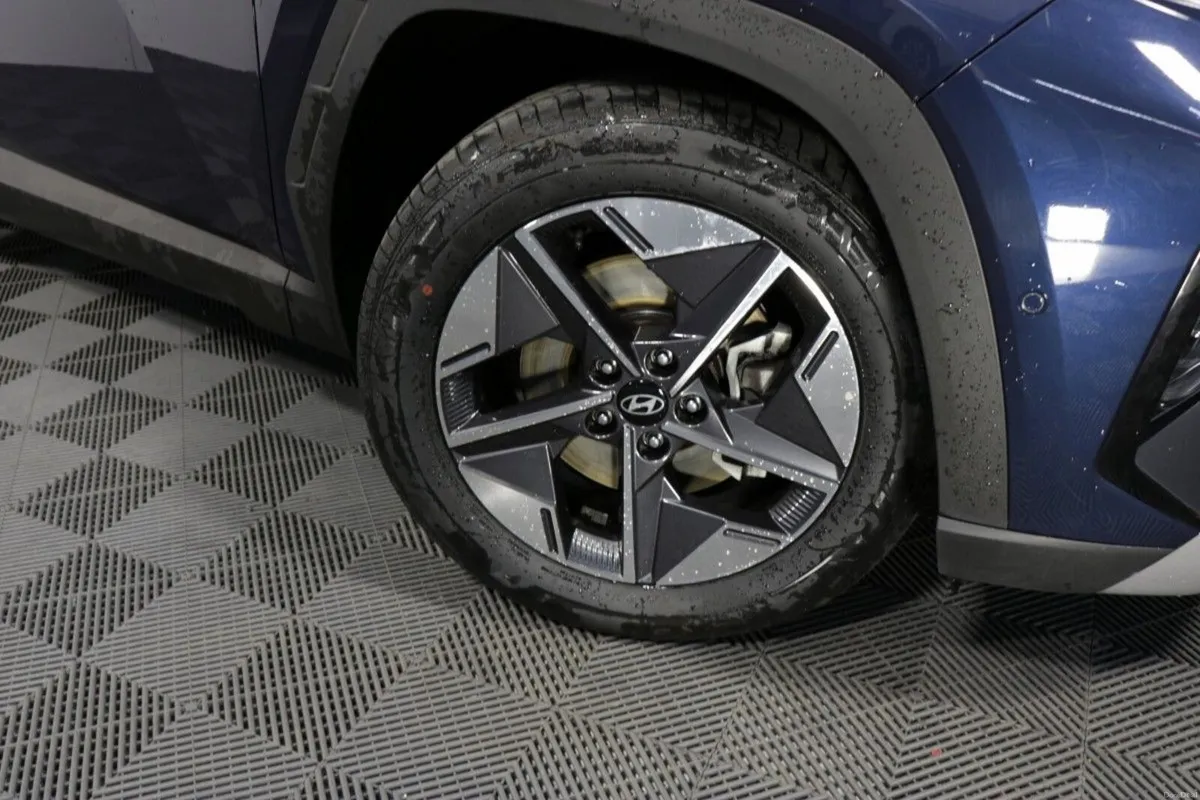 Hyundai Tucson EXECUTIVE PLUS 1.6L DIESEL SUV - Image 4