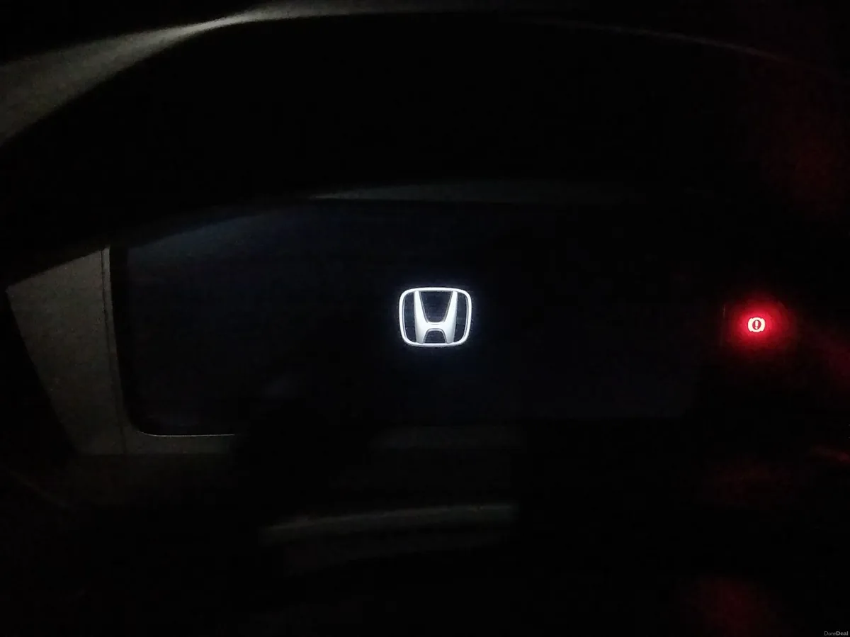 Honda Civic 2024 EHEV 2 Litre Hybrid  Automatic - Image 2